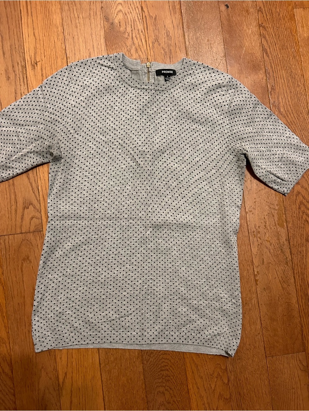 Premise Light Gray Crewneck Short-Sleeve Knit Top